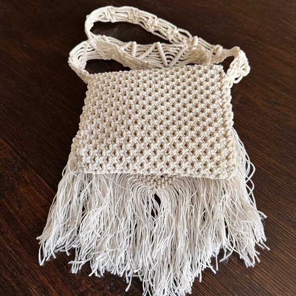 Handmade Boho Cream Macrame Crossbody Purse - Festival Ready Fringe Detail - Picture 8 of 10